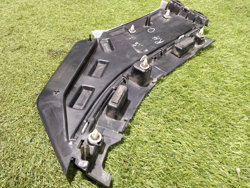 Накладка переднего крыла левого