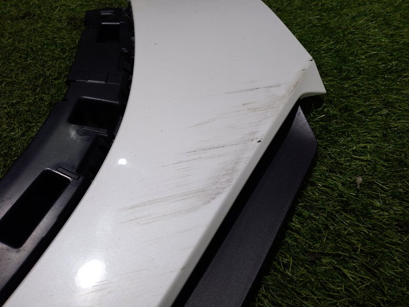 Накладка переднего крыла левого