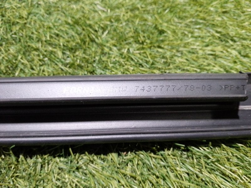 Уплотнитель (бархотка) стекла двери