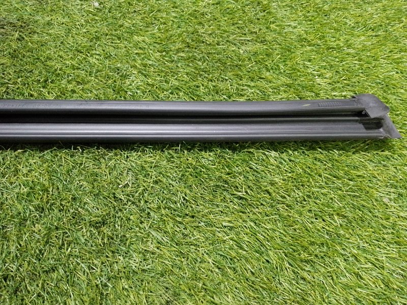 Уплотнитель (бархотка) стекла двери