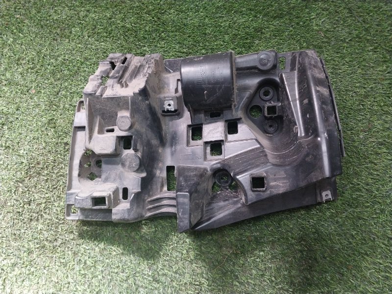 Кронштейн заднего бампера левый