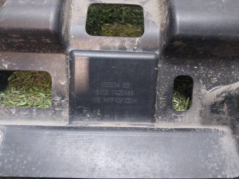 Кронштейн заднего бампера