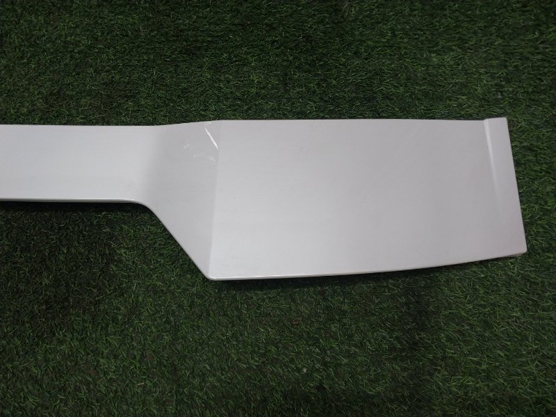 Спойлер (дефлектор) крышки багажника