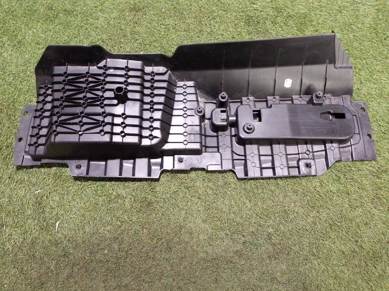 Поддон в багажник с высоким бортом