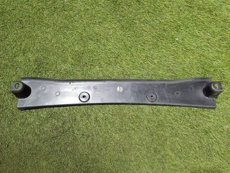 Накладка крышки багажника