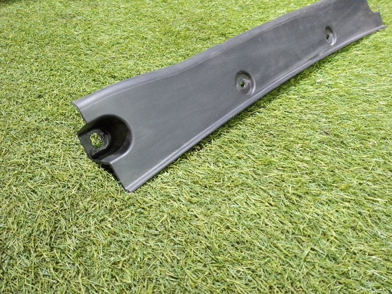 Накладка крышки багажника