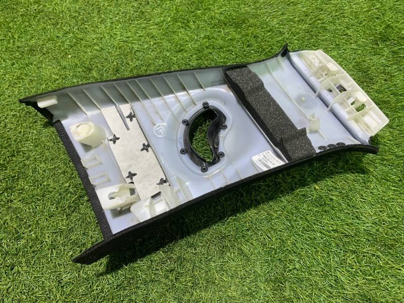 Накладка стойки