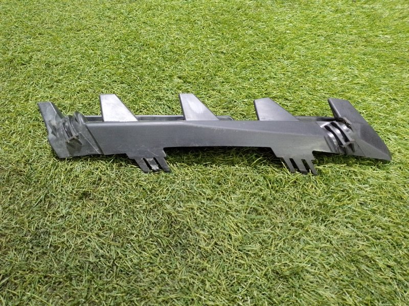 Кронштейн фар левый