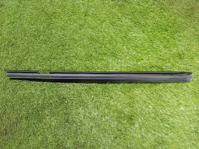 Уплотнитель стекла двери