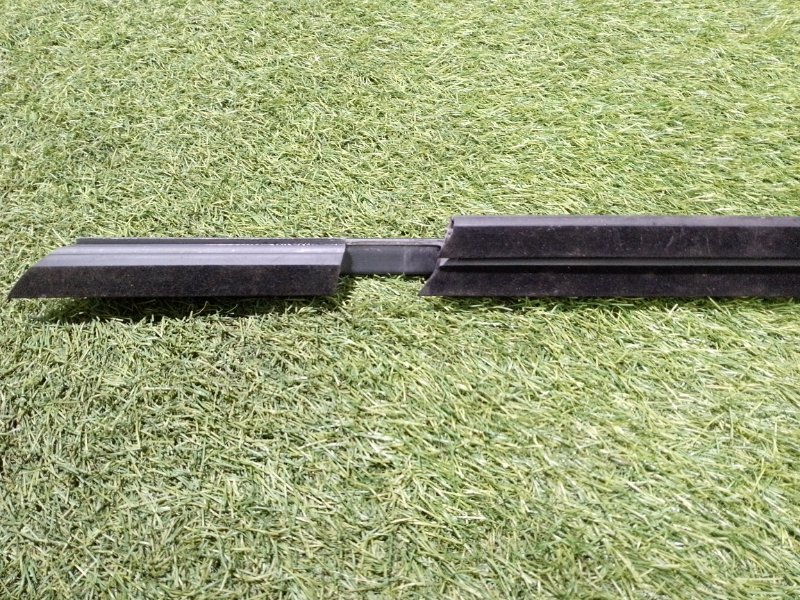 Уплотнитель стекла двери