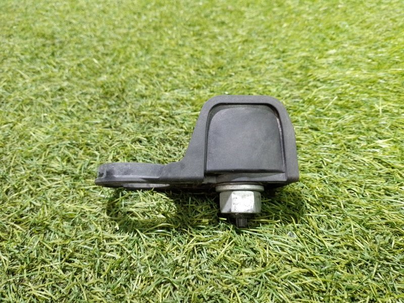 Обшивка двери багажника