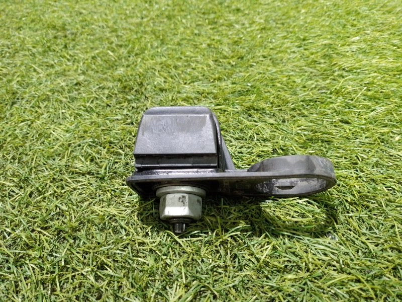 Обшивка двери багажника