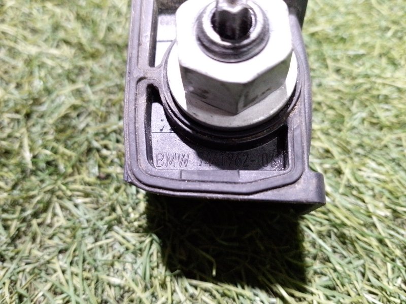 Обшивка двери багажника