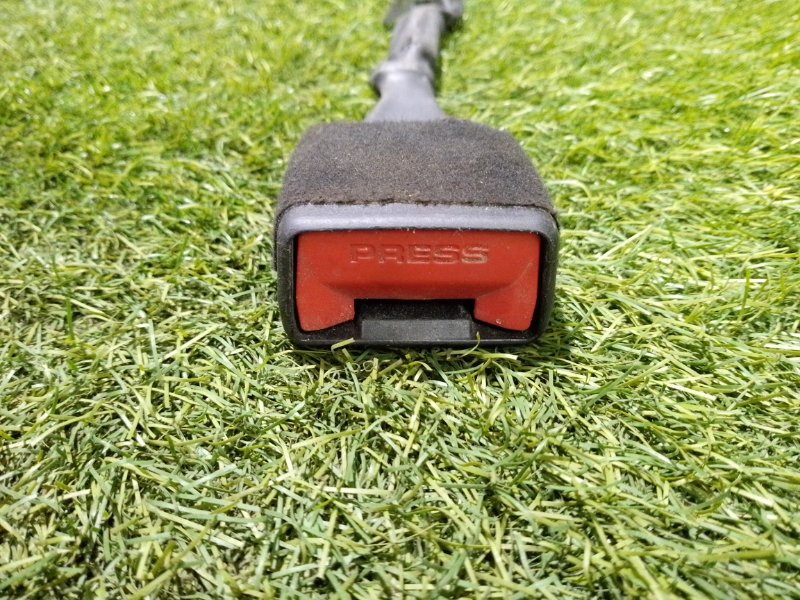 Ответная часть ремня безопасности