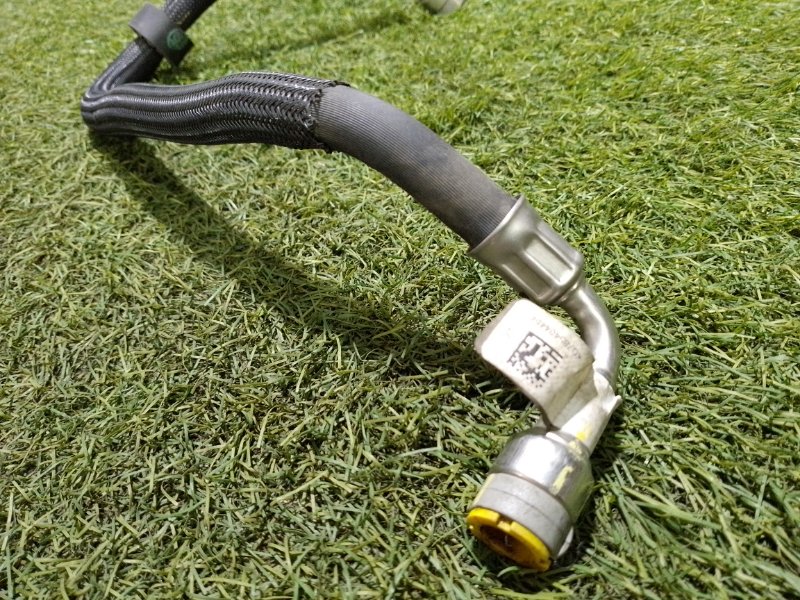 Трубка топливная