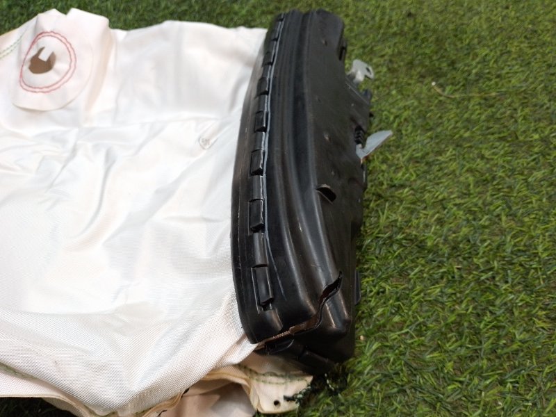 Подушка безопасности боковая (в сиденье)