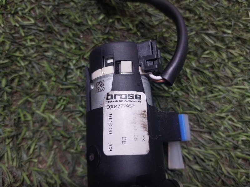 Механизм складывания подголовников