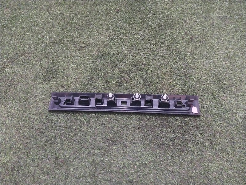 Накладка порога (внутренняя)