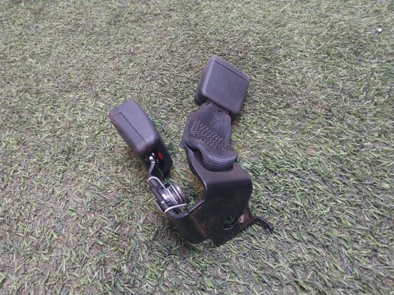 Ответная часть ремня безопасности