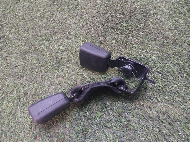 Ответная часть ремня безопасности