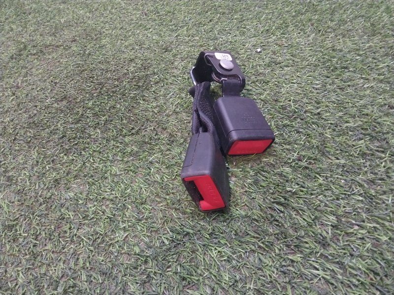 Ответная часть ремня безопасности