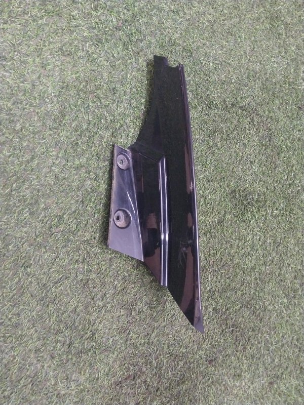 Накладка крышки багажника