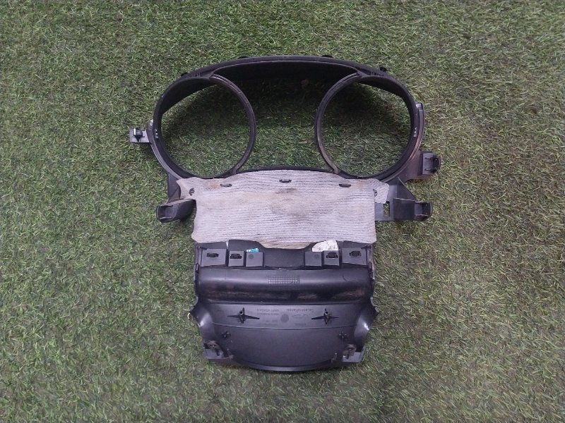 Кожух рулевой колонки