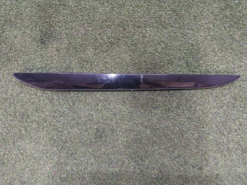 Накладка крышки багажника