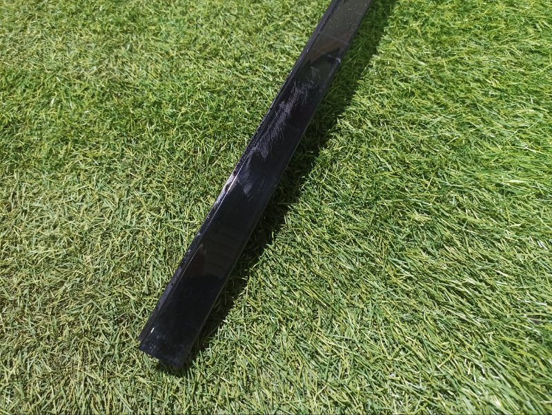 Накладка стекла заднего левого