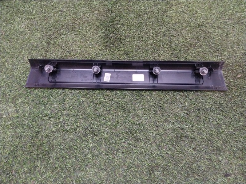 Накладка порога (внутренняя)