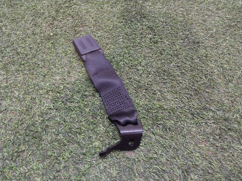 Ответная часть ремня безопасности