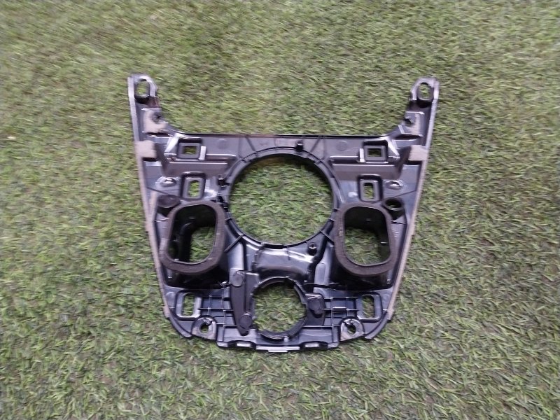 Кронштейн крепежный вспомогательный (разного назначения)