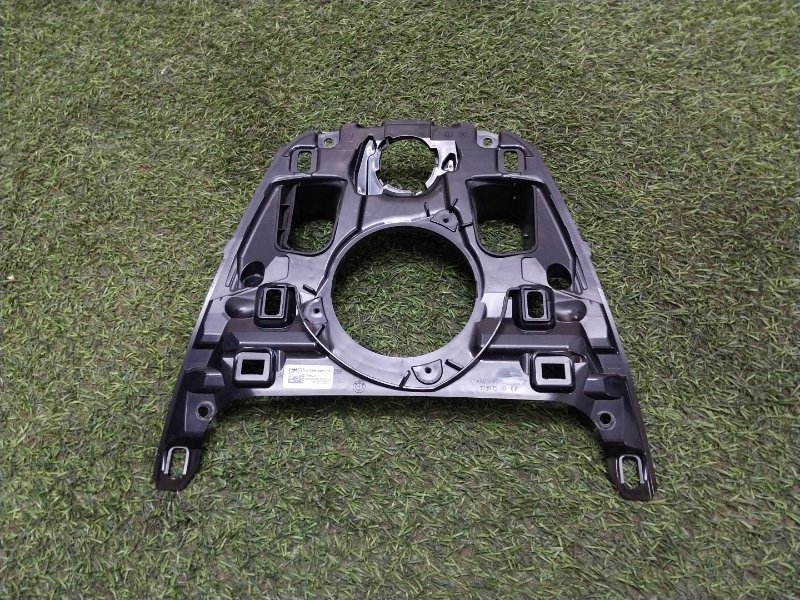 Кронштейн крепежный вспомогательный (разного назначения)