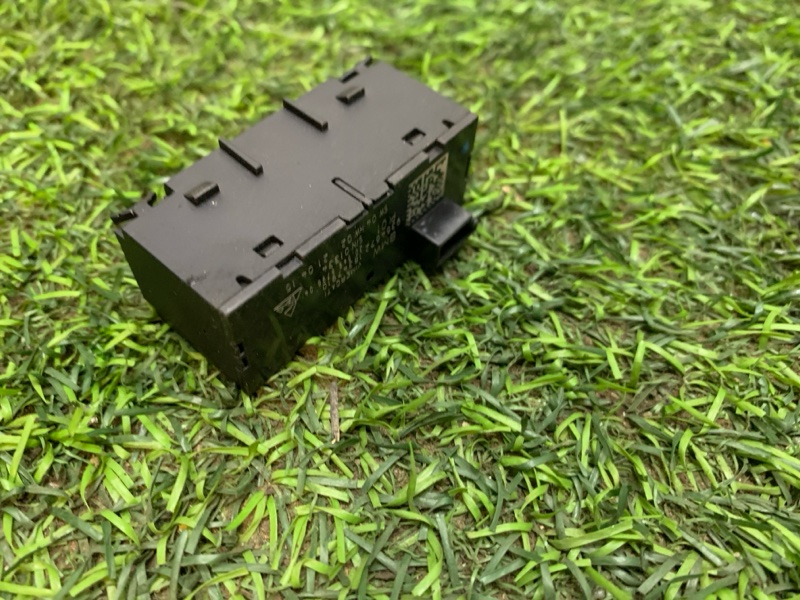 Кнопка обогрева сидений