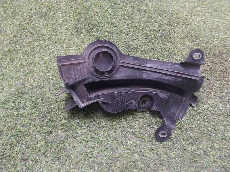 Уплотнитель капота