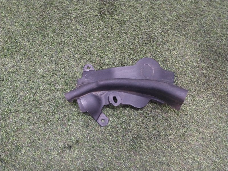 Уплотнитель капота