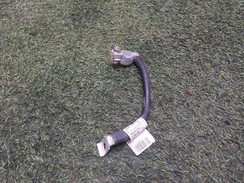 Клемма аккумулятора -