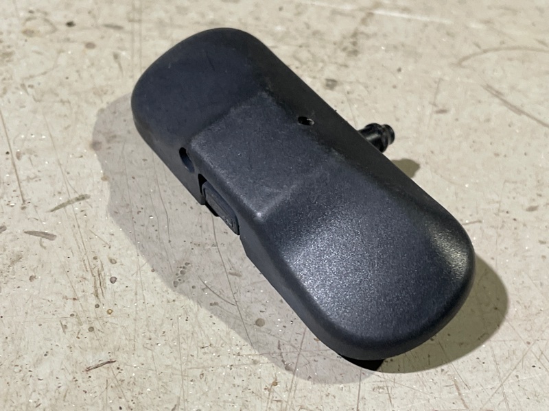 Форсунка омывателя лобового стекла