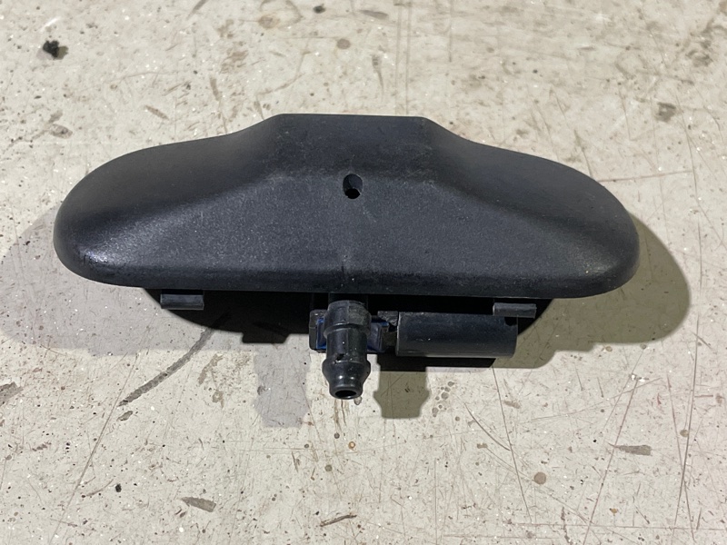 Форсунка омывателя лобового стекла