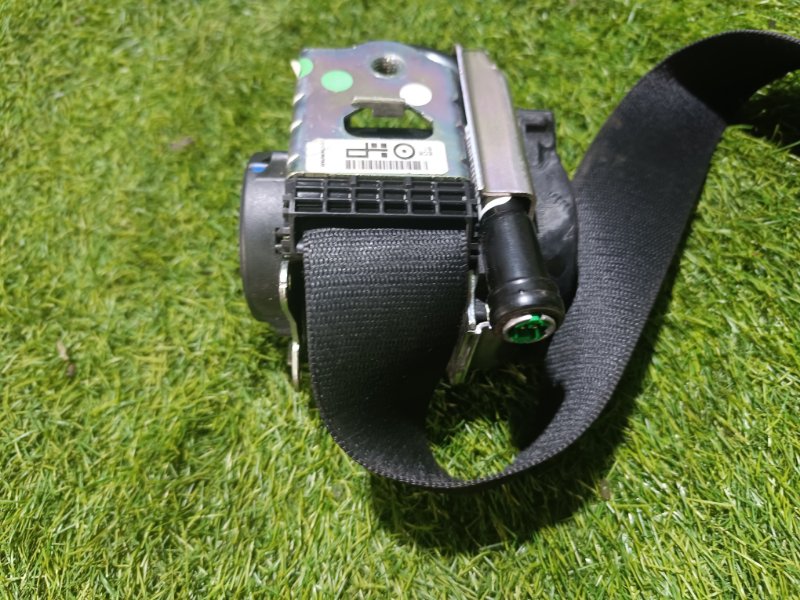 Ремень безопасности