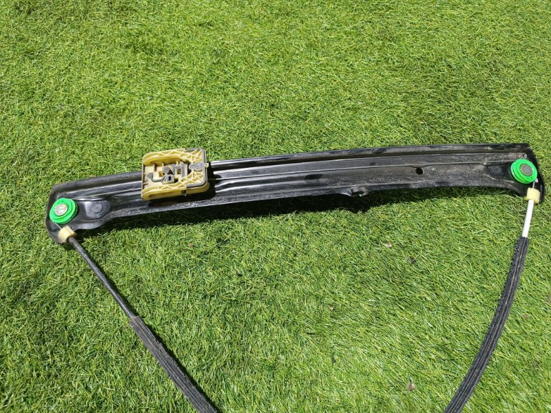 Стеклоподъемник электр. передний правый