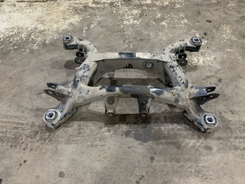 Балка задняя