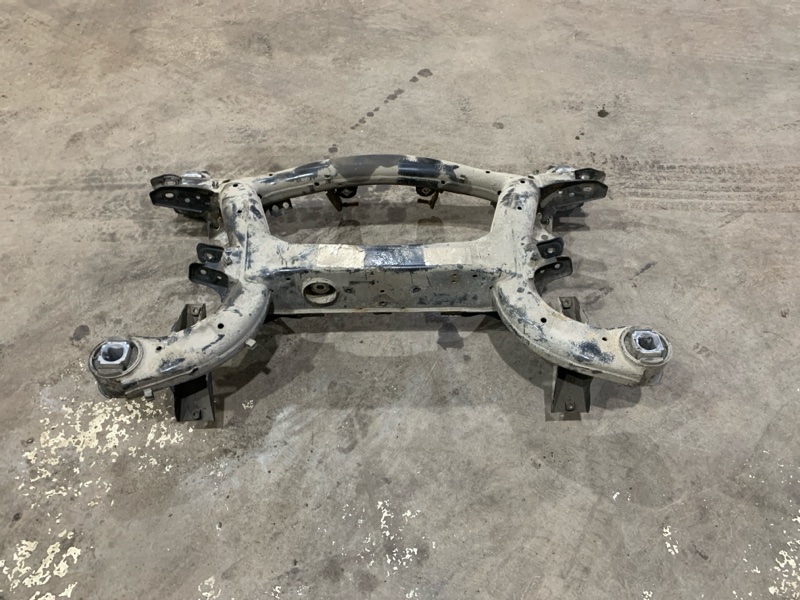 Балка задняя