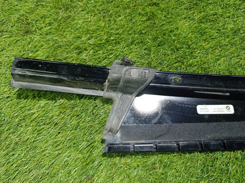 Накладка двери задней левой