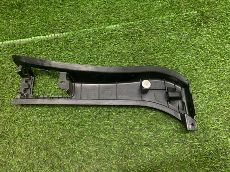 Обшивка багажника