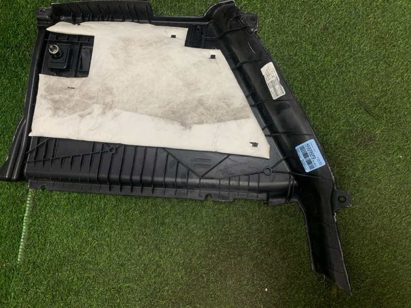 Обшивка багажника