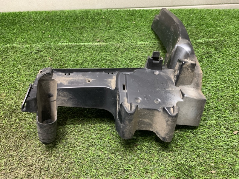 Кронштейн заднего бампера левый