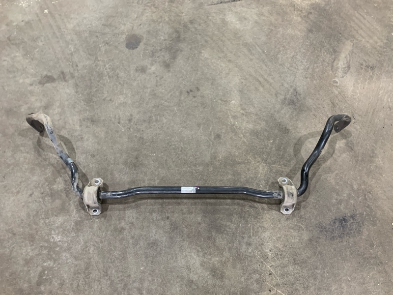 Стабилизатор передний