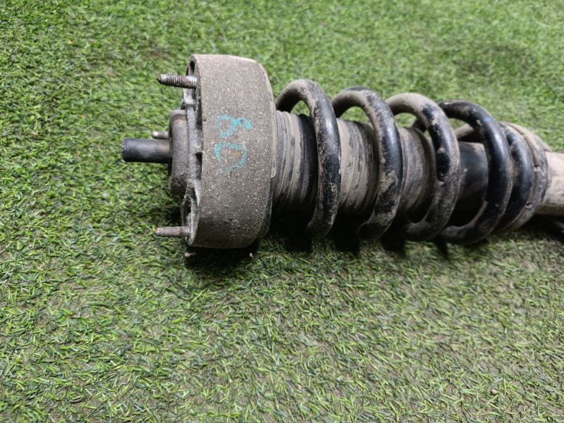 Амортизатор передний правый