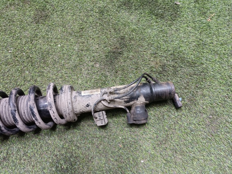 Амортизатор передний правый